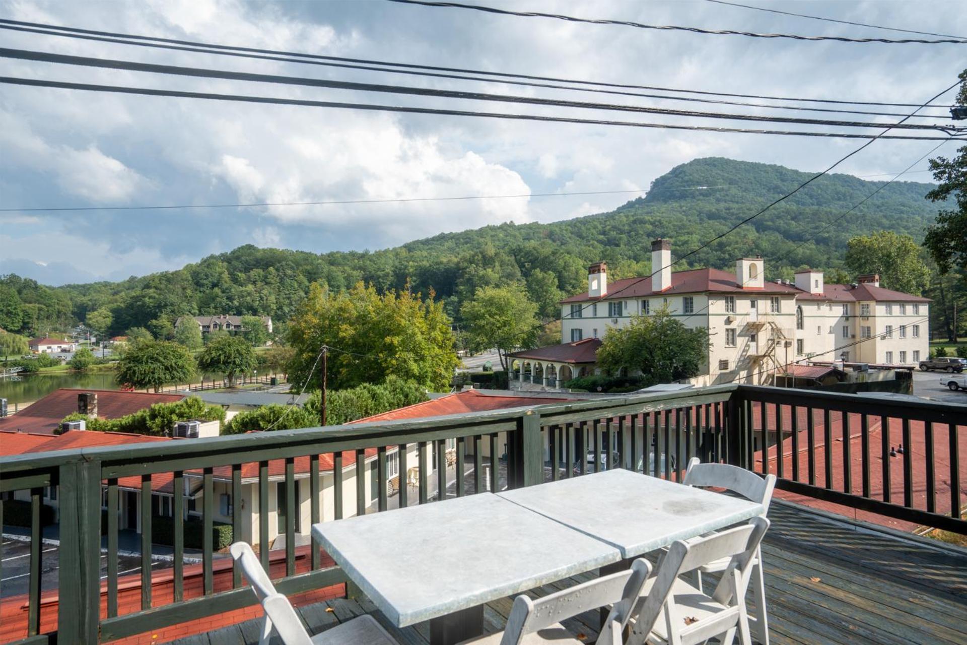 Lake Lure Inn And Spa Eksteriør billede
